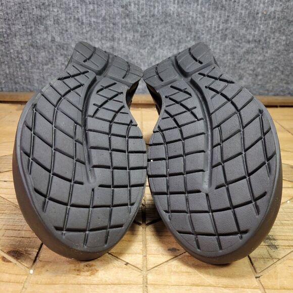 Oofos OOmg eeZee Low Womens US 6 Shoes Slip‎ On Cheetah Black Recovery Sneaker - Picture 9 of 11